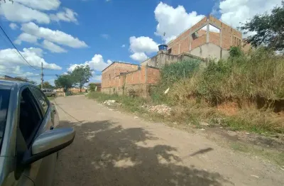 Excelente lote do lado de cima da rua com 360 metros, recanto verde esmeraldas