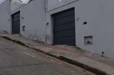Linda casa geminada de 03 quartos com uma suate no bairro paqueta em betim