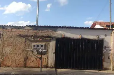 A“tima casa em meio lote no fonte grande em contagem
