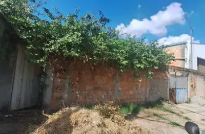 Terreno à venda na Avenida Miosa³tis, Duque de Caxias, Betim
