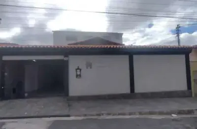 Linda casa 03 quartos em lote de 360 metros no monte castelo em contagem.