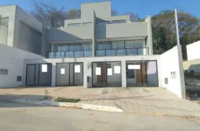 Linda casa geminada 03 quartos com suate no guaruja mansa•es em betiim