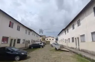 Linda casa geminada em condominio no bairro fonte grande
