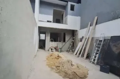 Oportunidade!!! excelente casa geminada a venda localizada no bairro sapucaias iii.