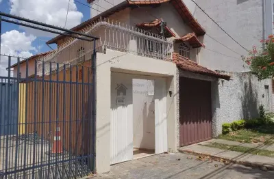 Casa com 3 quartos para alugar na Avenida Padre Joaquim Martins, Alvorada, Contagem