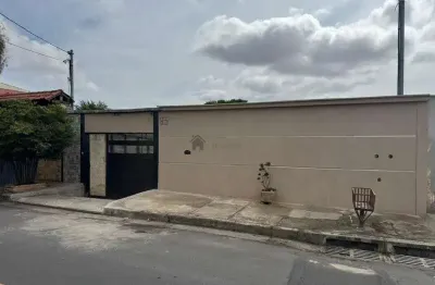 Casa com 3 quartos à venda na Rua Maria Perez Ballesteros, Tirol, Belo Horizonte