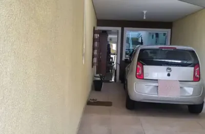 Vendo lindo sobrado de 03 dormitórios no bairro campo grande!