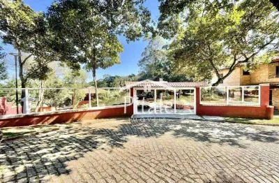 Casa com 5 dormitórios à venda, 1400 m² por r$ 4.900.000,00 - chácara dos lagos - carapicuíba/sp