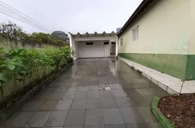 Casa à venda, com 6 unidades no terreno, em um espaço de 700 m², com um valor de r$ 901.000, locali