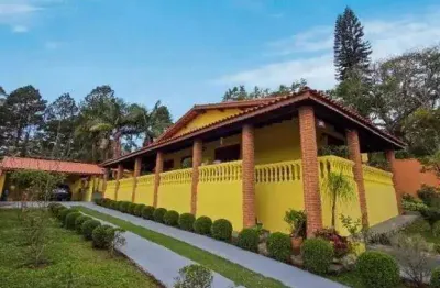 Casa térrea estilo colonial com piscina, edícula e quadra de squash – 384 m² por r$ 1.340.000,00 –