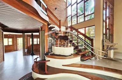 Sobrado com 4 dormitórios à venda, 351 m² por r$ 1.700.000,00 - nova higienópolis - jandira/sp