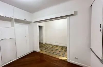 Casa com 2 quartos para alugar na Rua Piauí, Jardim Portal I e II, São Paulo