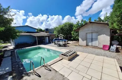 Casa com 5 quartos à venda na Rua Bruno Vicente da Luz, 345, Espinheiros, Itajaí por R$ 900.000