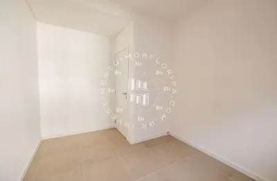 Apartamento novo com 2 dormitórios, em área nobre da trindade