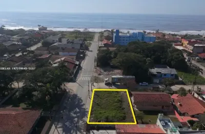 Lote comercial de esquina apenas 200 mts da praia no centro de itapoá-sc.