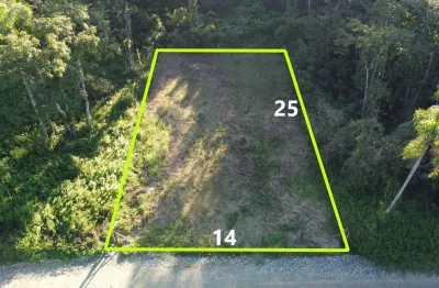 Terreno limpo e cercado para venda no balneário rainha do mar, localizado na cidade de itapoá/sc.