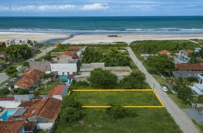 Terreno Quadra Mar, Limpo e Aterrado, Pronto para Construção, Praia das Palmeiras, Itapoá-SC.