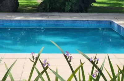 Apartamento à venda em paraty-rj: 2 quartos, 1 sala, 1 banheiro, 1 vaga de garagem, 63m² no bairro caborê!