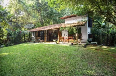 Linda casa de praia à venda na barra do sahy com terreno de mais de 4000m²