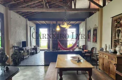 Casa à venda em paraty-rj, várzea do corumbê: 2 quartos, 1 suíte, 2 salas, 2 banheiros, 4 vagas de garagem, 165m² de área.