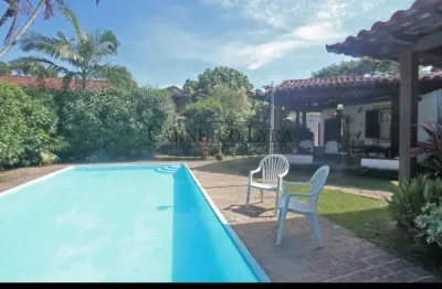 Imperdível! Casa à venda em Paraty-RJ, no Parque Ipê, com 1 quarto, 2 suítes, 2 salas, 3 banheiros e 358,00 m² de área.