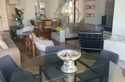 Apartamento amplo e sofisticado – pronto para receber você e sua família!