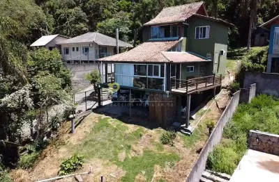Casa com  vista para ilha do campeche com 191 m2, de 2 dormitórios à venda, por r$ 1.385.000 na pra
