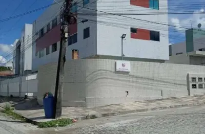 Apartamento com 2 quartos predio com piscina e churrasqueira