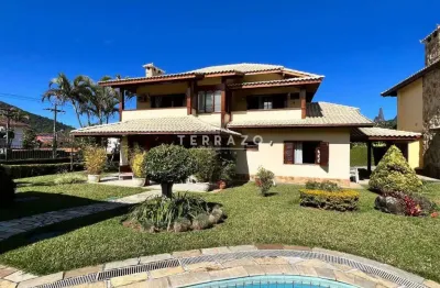 Casa em condomínio com 4 suítes e 186m² - alto - teresópolis/rj - cód 5103