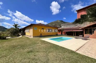 Casa com piscina, sauna e varanda gourmet em bom retiro, teresópolis