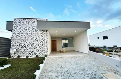 Elegância e conforto: casa à venda em condomínio ágata