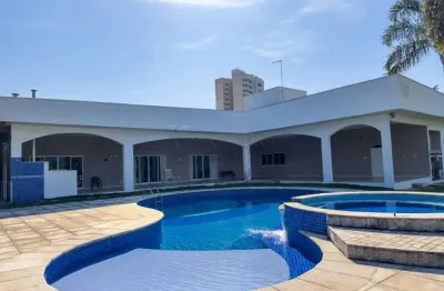 Linda casa térrea no quinta das flores, terreno com excelente topografia, bela piscina!!!