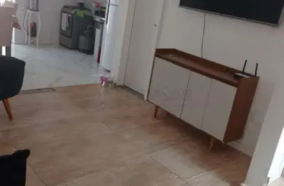 Espaçosa Casa Sobrado à Venda no Condomínio Vila Nova São Francisco