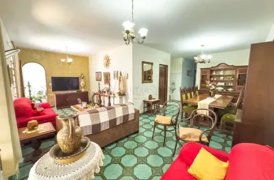 Casa de terreno inteiro à venda no bairro jardim satélite em são josé dos campos/sp.