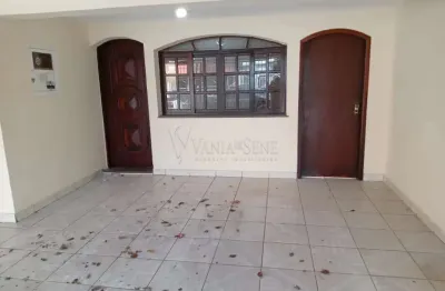 Casa comercial com edícula para locação: oportunidade perfeita para seu negócio!