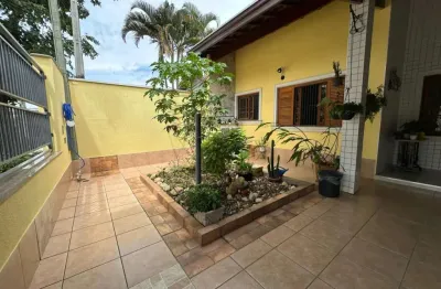 Casa com 3 quartos à venda no Jardim Satélite, São José dos Campos 