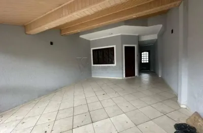 Locação de casa padrão no bairro Jardim Satélite em São José dos Campos, SP.