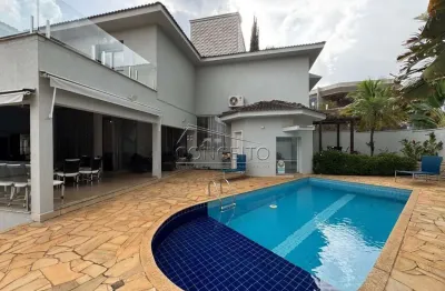 Sobrado à venda no condomínio terras de piracicaba com 359 m² | 5 suítes com armários e 4 vagas de garagem, sendo 2 cobertas.