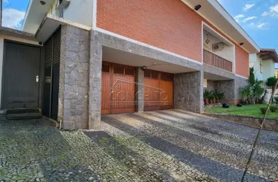 Sobrado à venda no bairro cidade jardim com 460 m² | 4 suítes, 5 vagas de garagem sendo 3 cobertas.