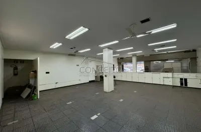 Ponto comercial à venda no centro com 388 m² | amplo salão, 5 salas, 4 banheiros e cozinha.