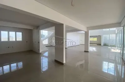 Sobrado à venda no condomínio terra das águas com 442 m² | 3 suítes e 4 vagas de garagem, sendo 2 cobertas.