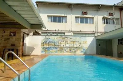 Sobrado à venda no centro de piracicaba com 399 m² | 3 dormitórios, área gourmet e edícula