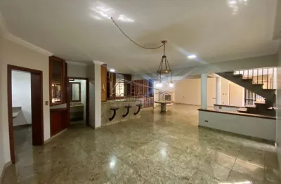 Sobrado à venda no centro de piracicaba com 500 m² | 4 suítes, sendo 3 suítes com hidro e 4 vagas de garagem