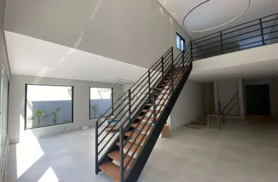 Sobrado à venda no condomínio monte alegre com 360 m² | 4 suítes, mezanino e 4 vagas de garagem