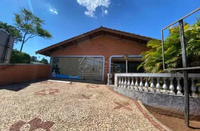 Casa residencial/comercial à venda no bairro vila rica em são pedro com 172,22 m² | 3 dormitórios, sendo 1 suíte, porão e 5 vagas de garagem.