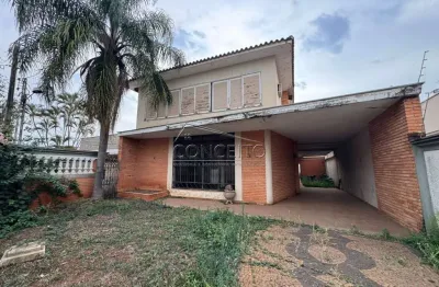 Sobrado à venda no bairro são dimas com área construída de 197 m² | 5 dormitórios, sendo 1 suíte e 4 vagas de garagem.