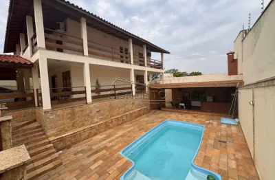 Sobrado à venda no bairro jardim abaeté com área construída de 370,19 m² | 4 dormitórios, sendo 1 suíte e 6 vagas de garagem