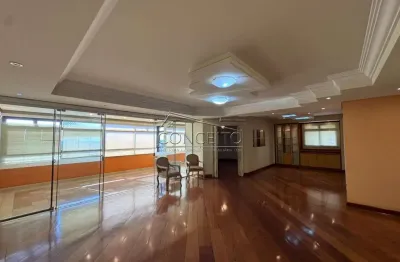 Apartamento à venda no edifício monte líbano com área útil de 218 m² | 3 dormitórios, sendo 1 suíte e 2 vagas de garagem cobertas.