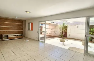 Apartamento tipo garden à venda no Edifício Europa, em Bauru com área total de 230 m² | 3 dormitórios, sendo 1 suíte e 2 vagas de garagem