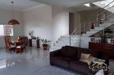 Sobrado com 3 dormitórios à venda, 300 m² por R$ 2.500.000,00 - Chácara Malota - Jundiaí/SP